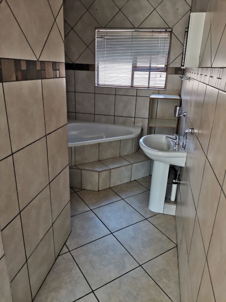 3 Bedroom Property for Sale in Vaalpark Free State